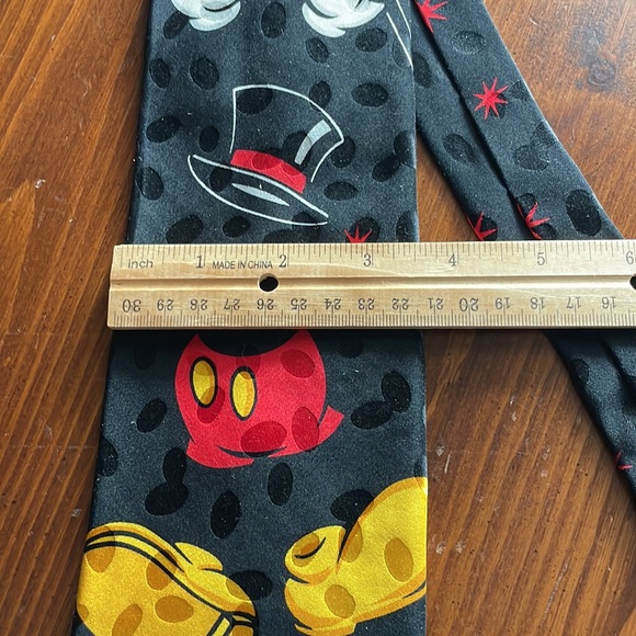 Vintage Mickey tie, NWT, hand made 100% silk, made in Korea - Picture 2 of 4